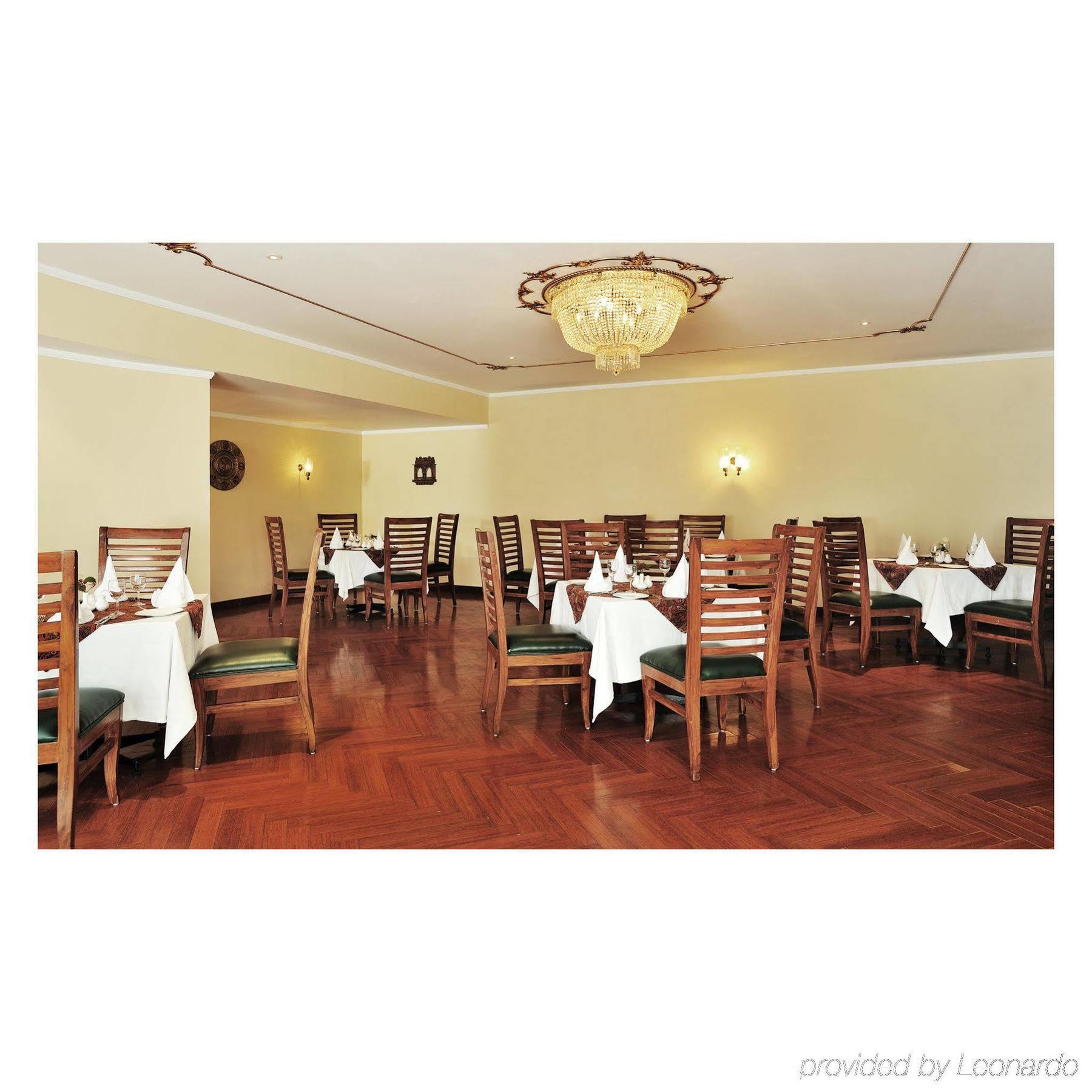 Taj Chandela Кхаджурахо Экстерьер фото